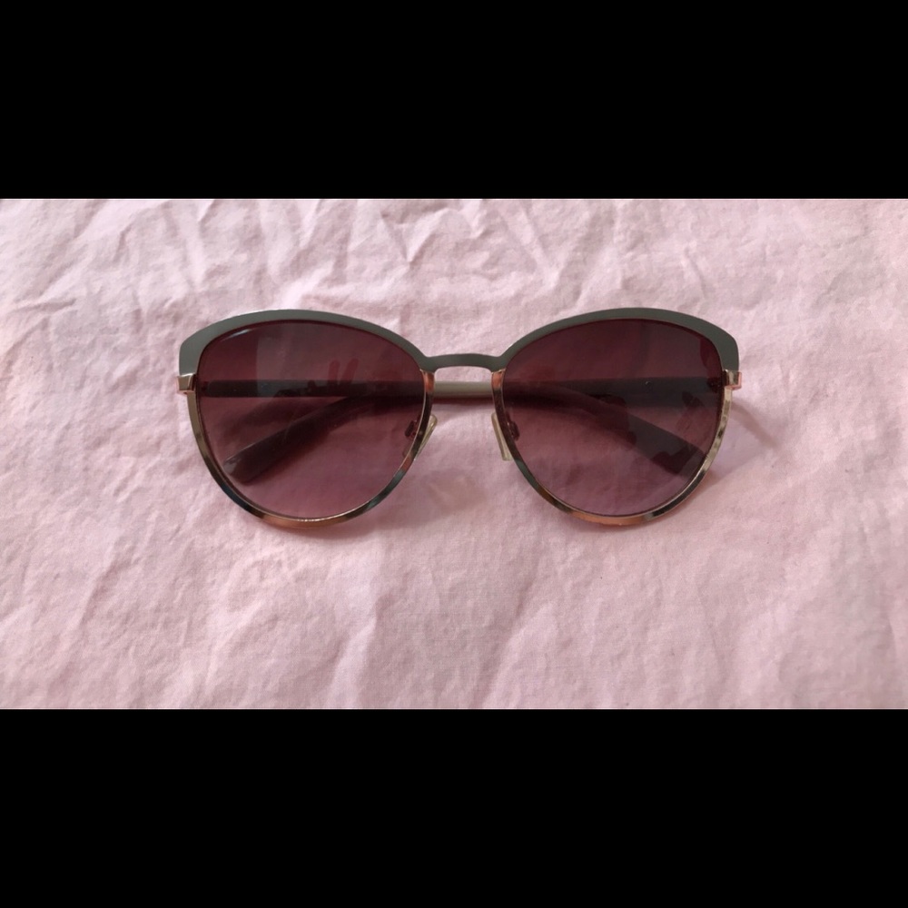 Round cat eye sunglasses
